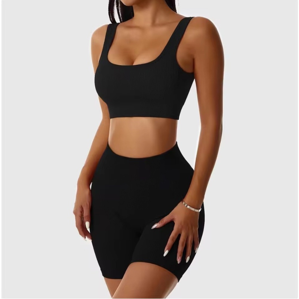 🌿 Black Ribbed Bra & Shorts Set
